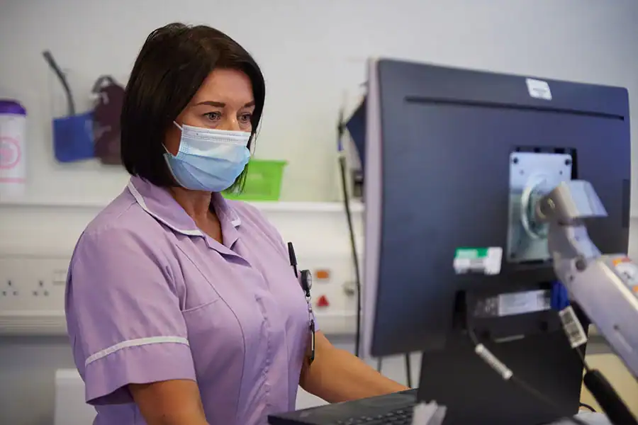 nurse-on-computer-portsmouth