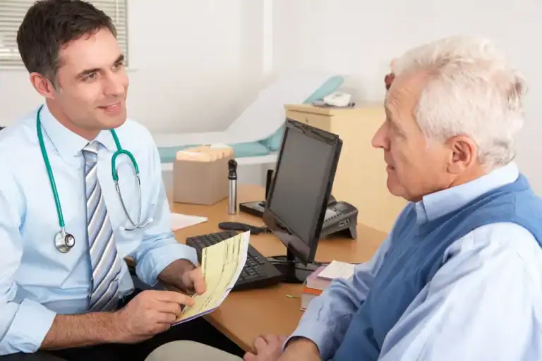 patient-and-doctor-discussing-treatment